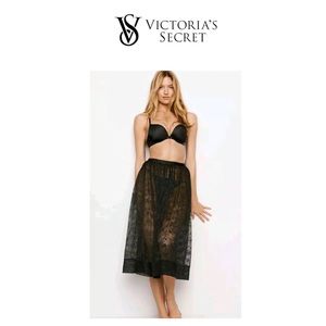 NEW!! Victoria Secret Very Sexy Floral Lace Skirt